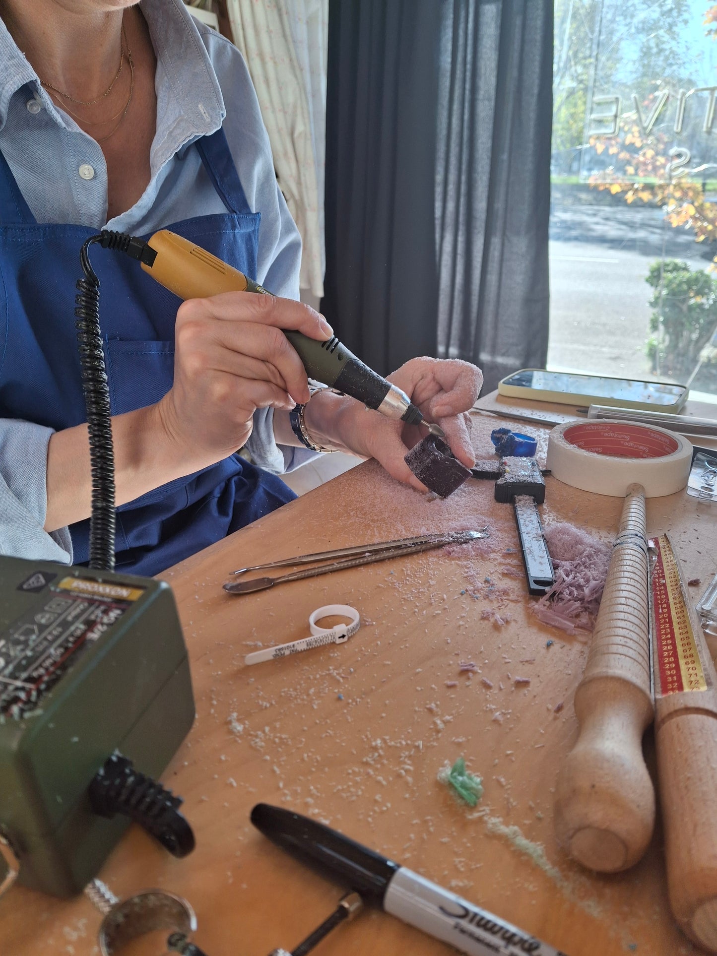 Lost Wax Casting: Free-Flow Wax Modelling with Stone-in-Place Techniques (Private one-on-one lesson)
